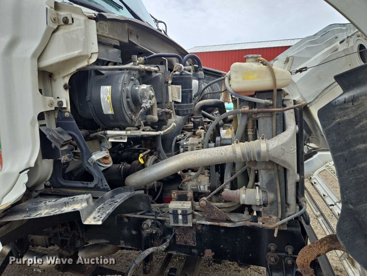 image for item EM7449 1999 Sterling L7501 semi truck