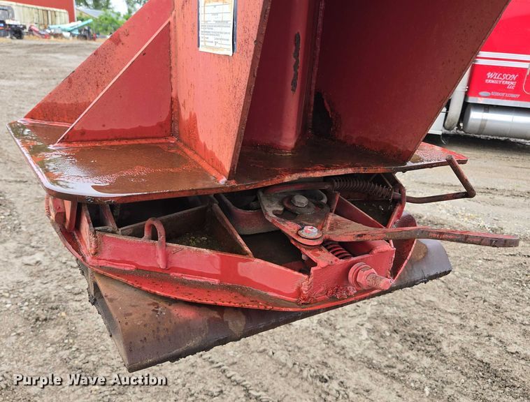 image for item EM7450 2001 Holden equipment trailer