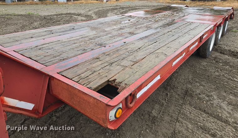 image for item EM7450 2001 Holden equipment trailer