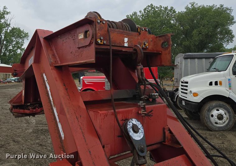 image for item EM7450 2001 Holden equipment trailer