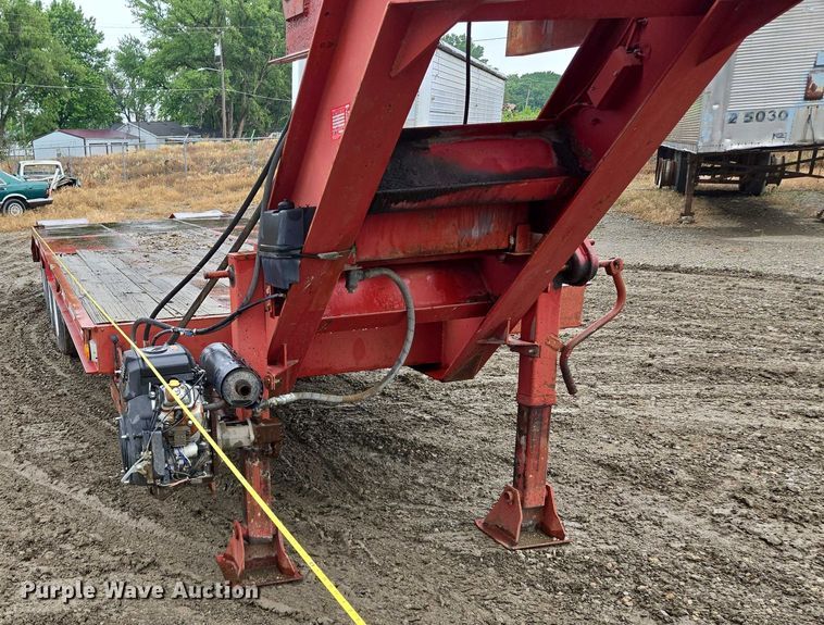 image for item EM7450 2001 Holden equipment trailer