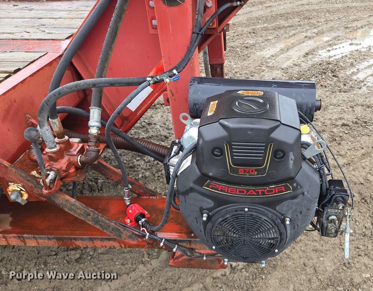 image for item EM7450 2001 Holden equipment trailer