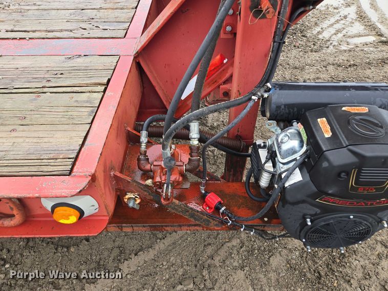 image for item EM7450 2001 Holden equipment trailer