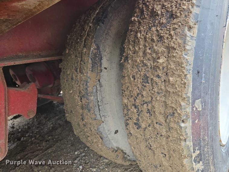 image for item EM7450 2001 Holden equipment trailer