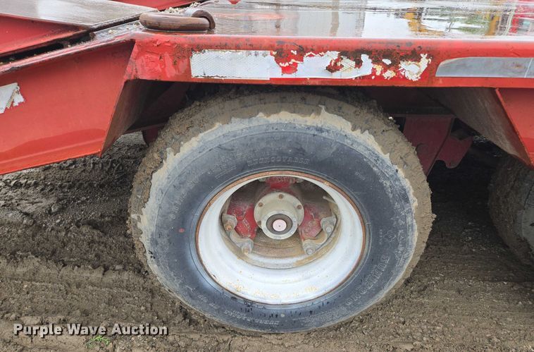 image for item EM7450 2001 Holden equipment trailer