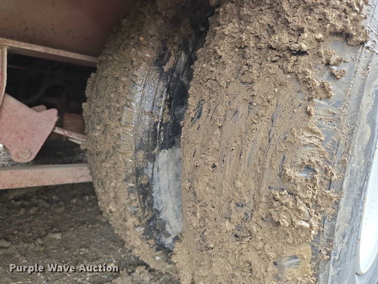 image for item EM7450 2001 Holden equipment trailer