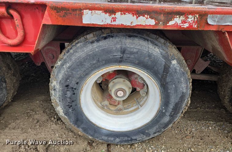 image for item EM7450 2001 Holden equipment trailer