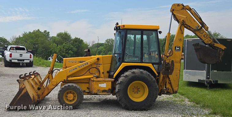 image for item EM7479 1991 John Deere 410D backhoe