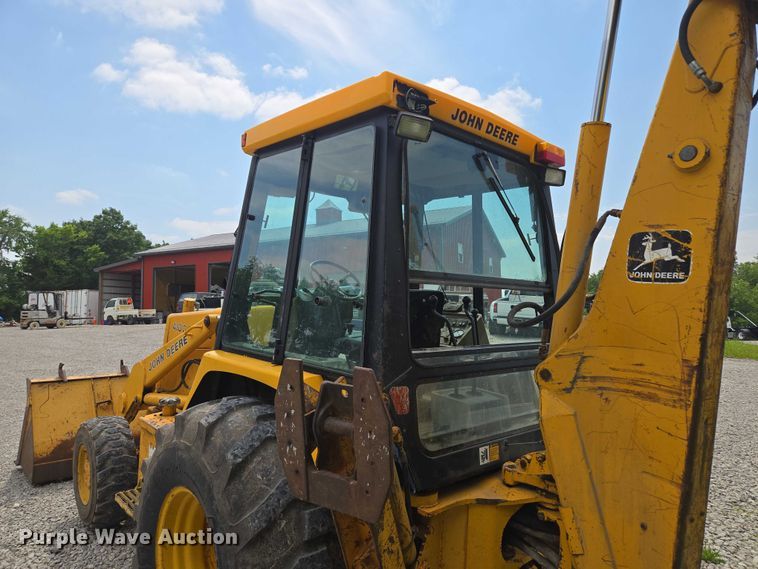 image for item EM7479 1991 John Deere 410D backhoe