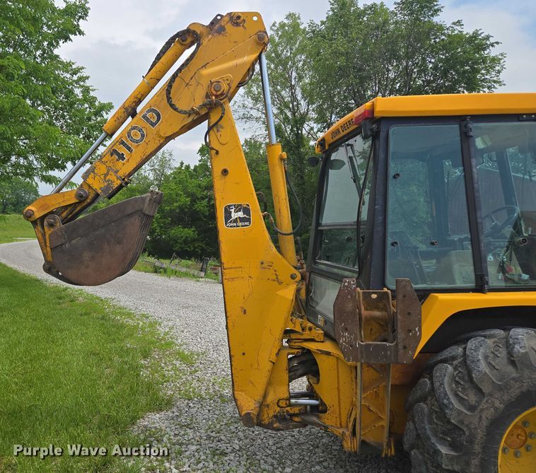 image for item EM7479 1991 John Deere 410D backhoe