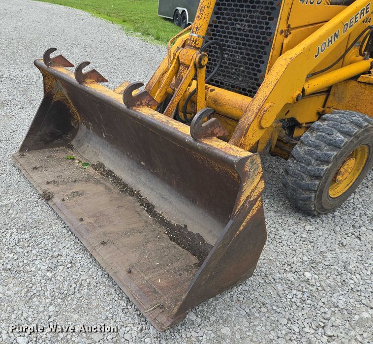 image for item EM7479 1991 John Deere 410D backhoe