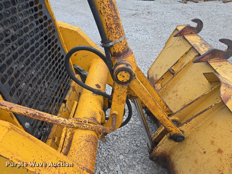 image for item EM7479 1991 John Deere 410D backhoe