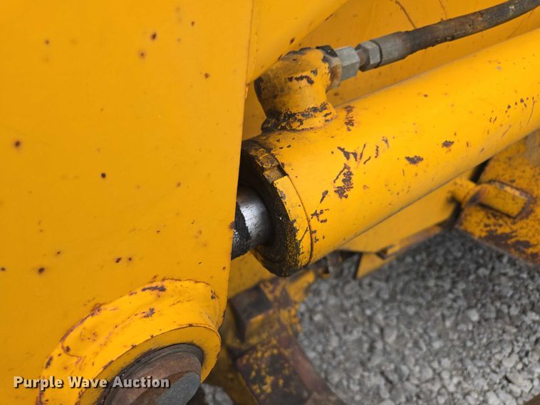 image for item EM7479 1991 John Deere 410D backhoe