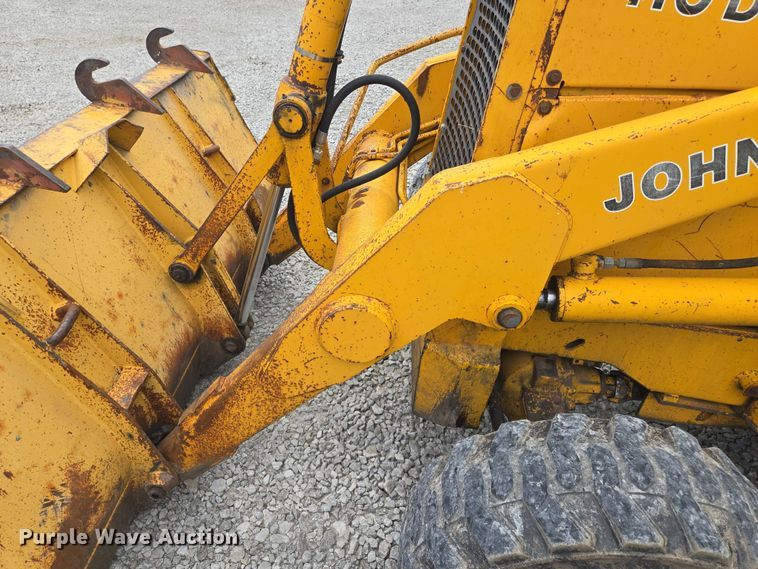 image for item EM7479 1991 John Deere 410D backhoe