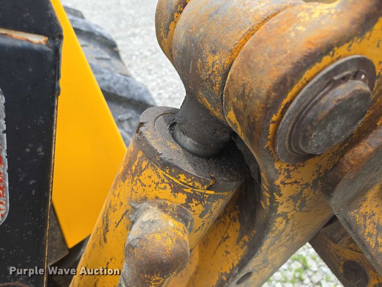 image for item EM7479 1991 John Deere 410D backhoe