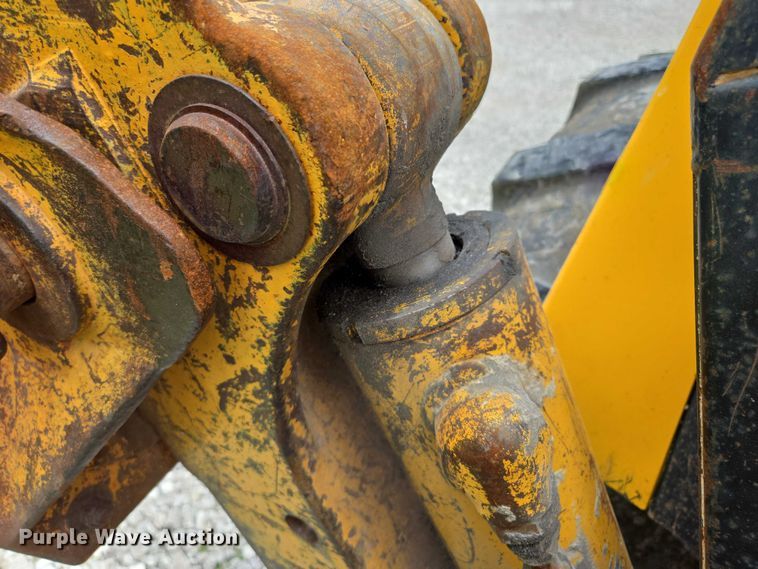 image for item EM7479 1991 John Deere 410D backhoe