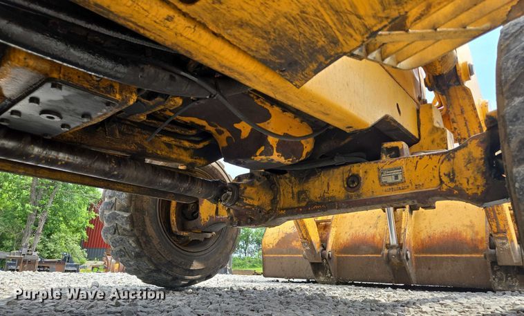 image for item EM7479 1991 John Deere 410D backhoe