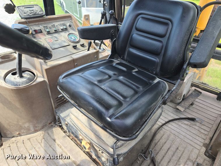 image for item EM7479 1991 John Deere 410D backhoe