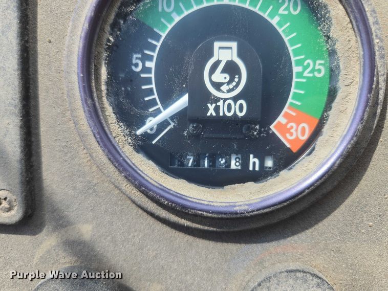 image for item EM7479 1991 John Deere 410D backhoe