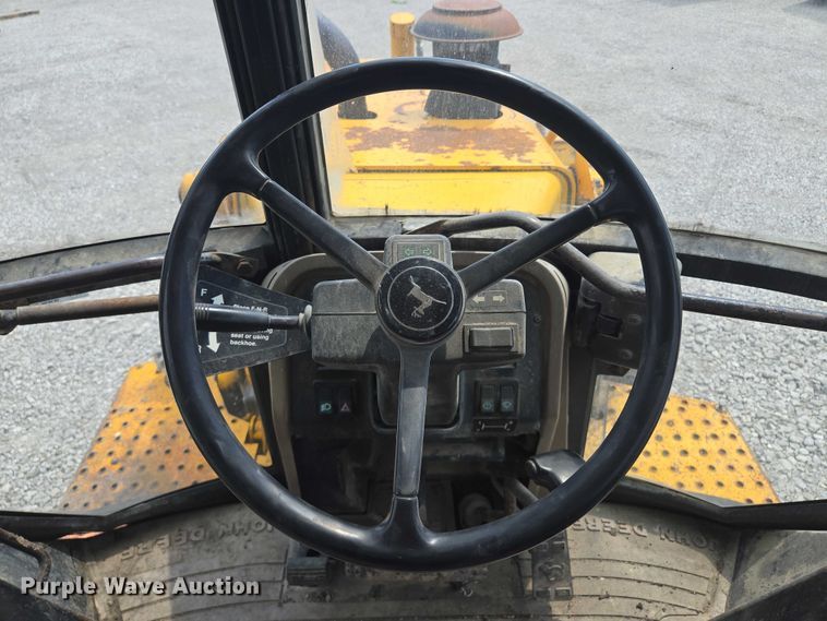 image for item EM7479 1991 John Deere 410D backhoe