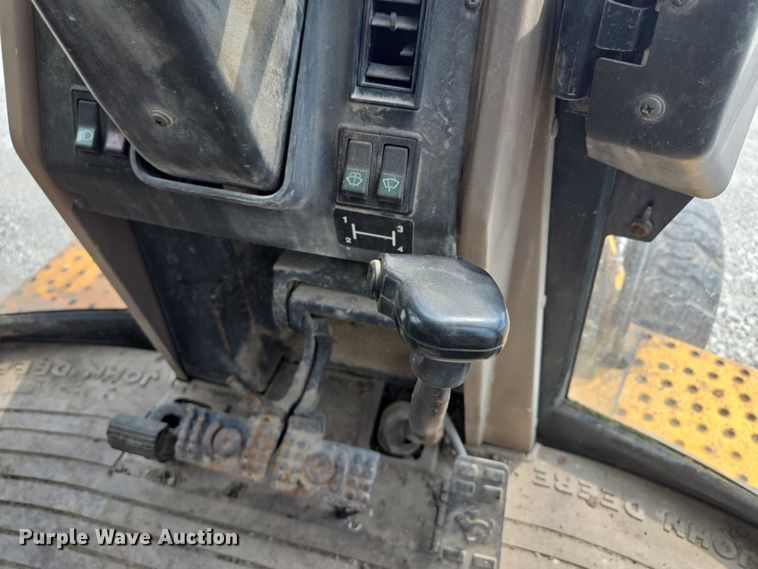 image for item EM7479 1991 John Deere 410D backhoe