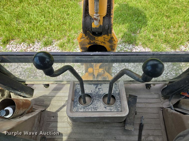 image for item EM7479 1991 John Deere 410D backhoe