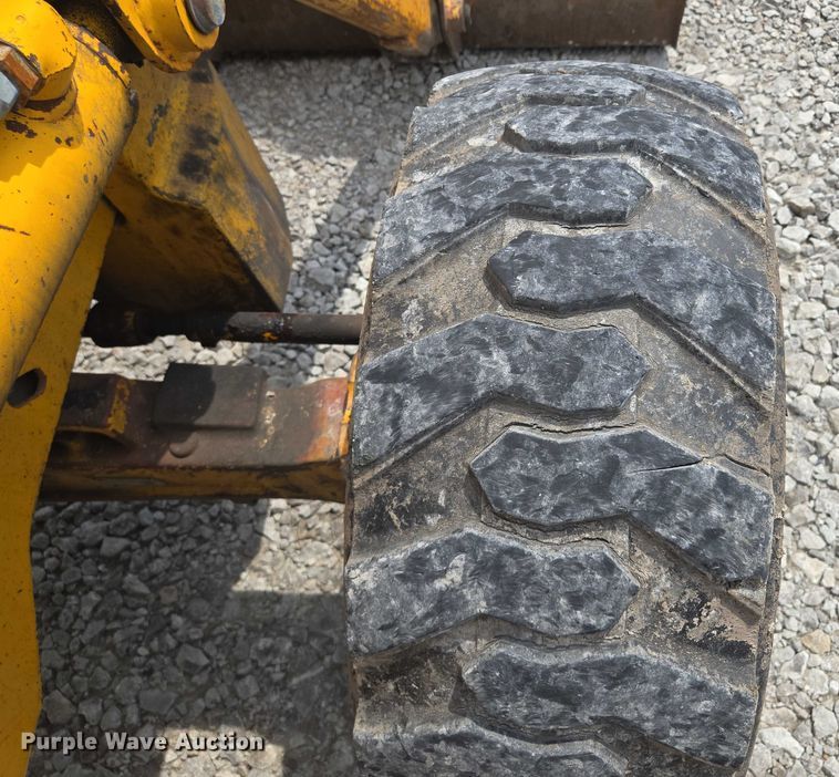 image for item EM7479 1991 John Deere 410D backhoe