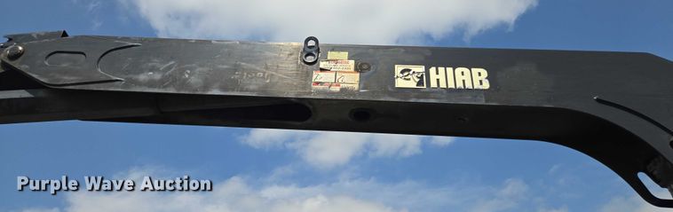 image for item EM7481 Hiab 335K-4 Hipro truck mounted crane