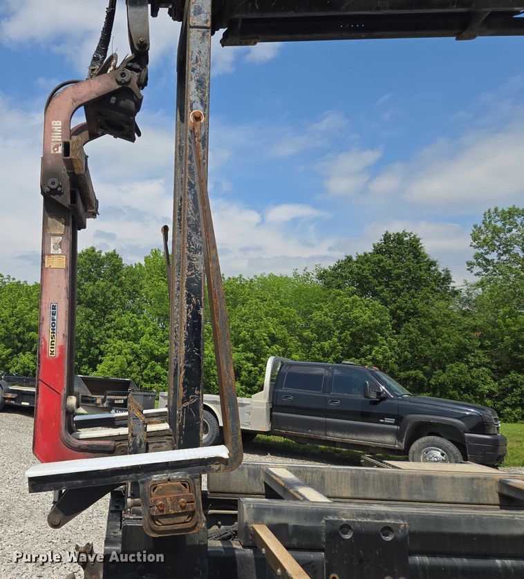 image for item EM7481 Hiab 335K-4 Hipro truck mounted crane