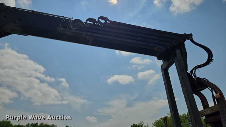 image for item EM7481 Hiab 335K-4 Hipro truck mounted crane