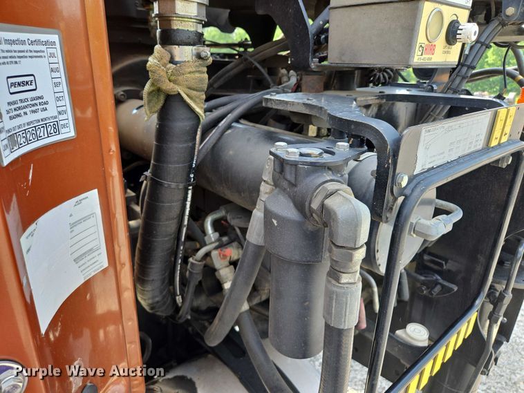 image for item EM7481 Hiab 335K-4 Hipro truck mounted crane