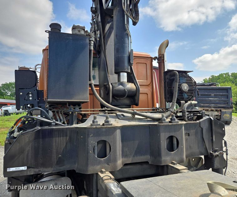 image for item EM7481 Hiab 335K-4 Hipro truck mounted crane