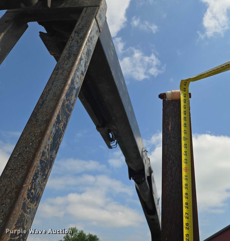 image for item EM7481 Hiab 335K-4 Hipro truck mounted crane