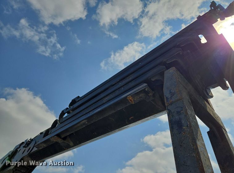 image for item EM7481 Hiab 335K-4 Hipro truck mounted crane