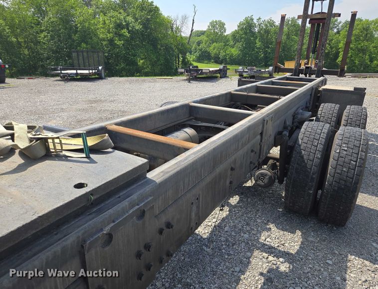 image for item EM7481 Hiab 335K-4 Hipro truck mounted crane