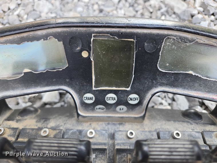 image for item EM7481 Hiab 335K-4 Hipro truck mounted crane