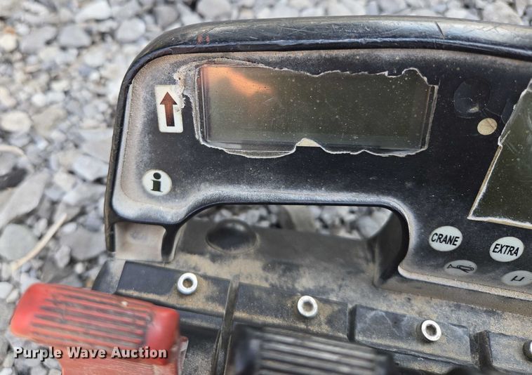 image for item EM7481 Hiab 335K-4 Hipro truck mounted crane