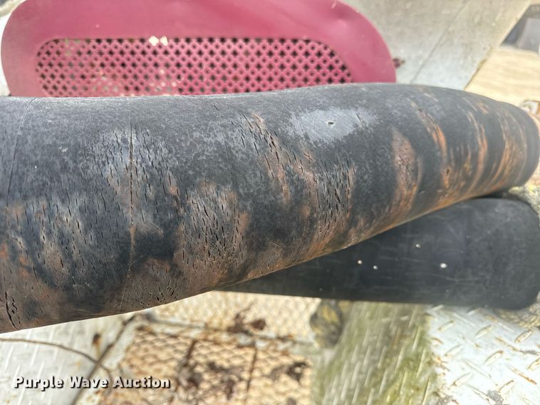 image for item EN5132 1995 Isuzu concrete pump truck