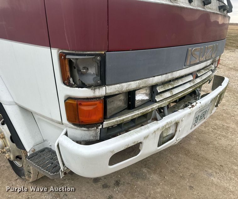 image for item EN5132 1995 Isuzu concrete pump truck