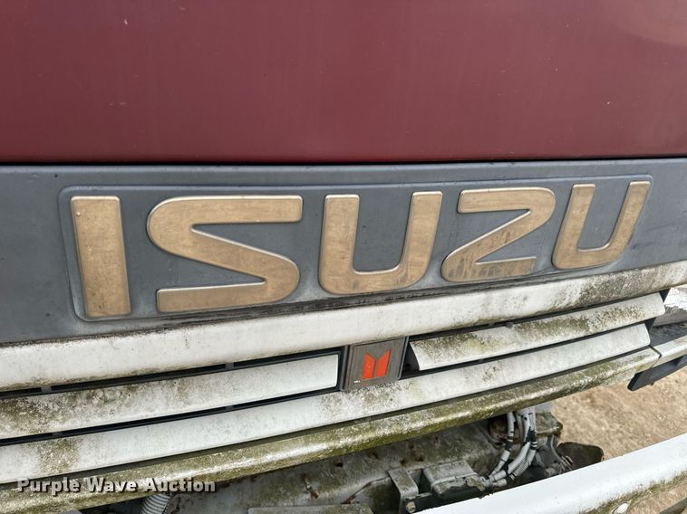 image for item EN5132 1995 Isuzu concrete pump truck
