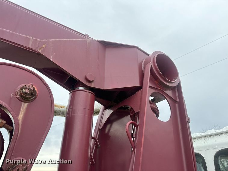 image for item EN5132 1995 Isuzu concrete pump truck