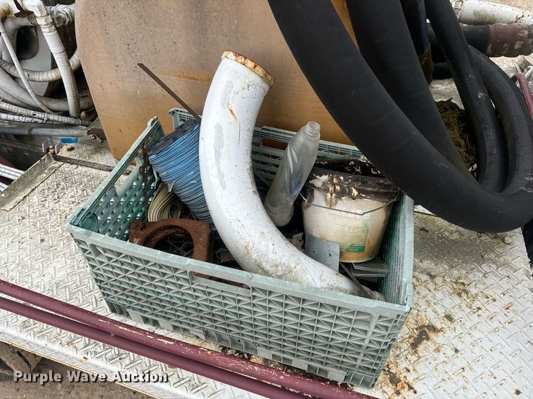 image for item EN5132 1995 Isuzu concrete pump truck