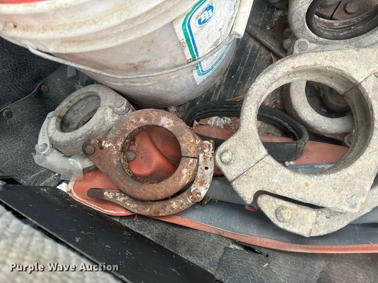 image for item EN5132 1995 Isuzu concrete pump truck