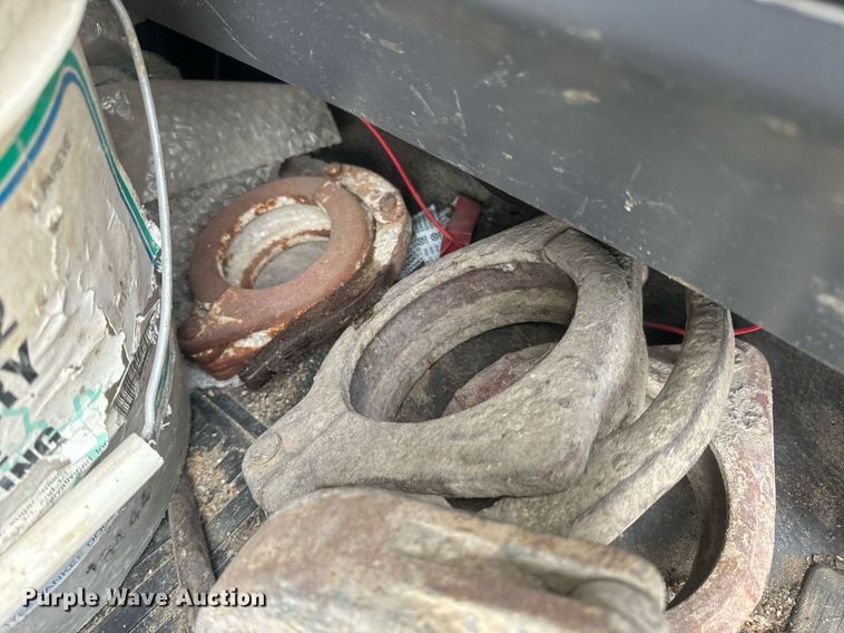 image for item EN5132 1995 Isuzu concrete pump truck