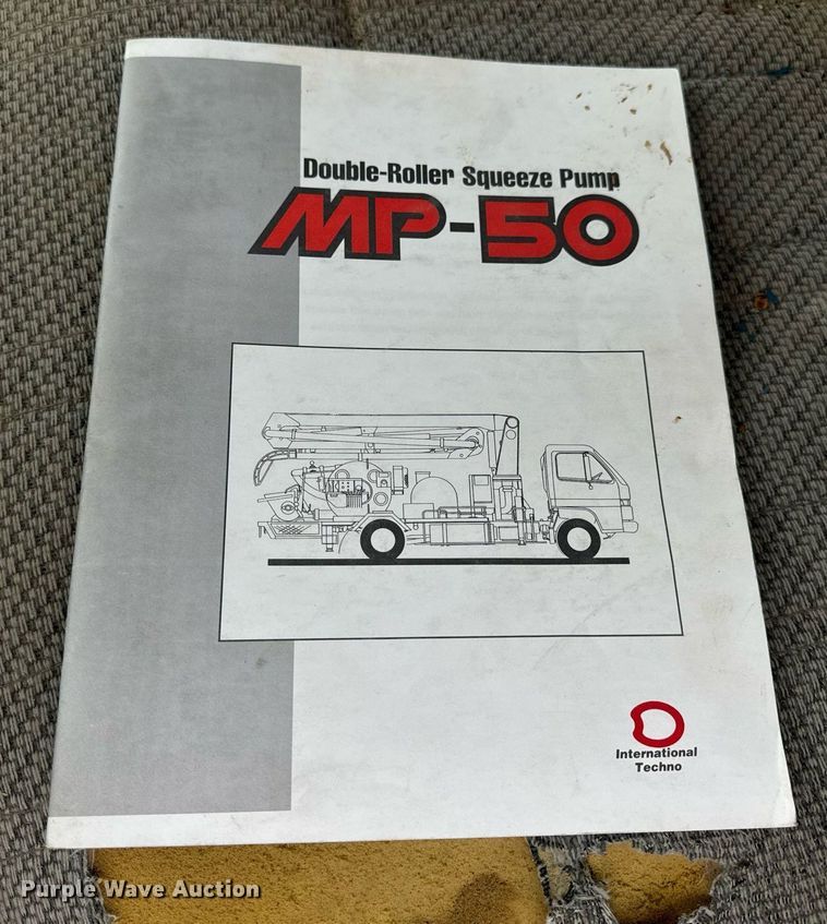 image for item EN5132 1995 Isuzu concrete pump truck