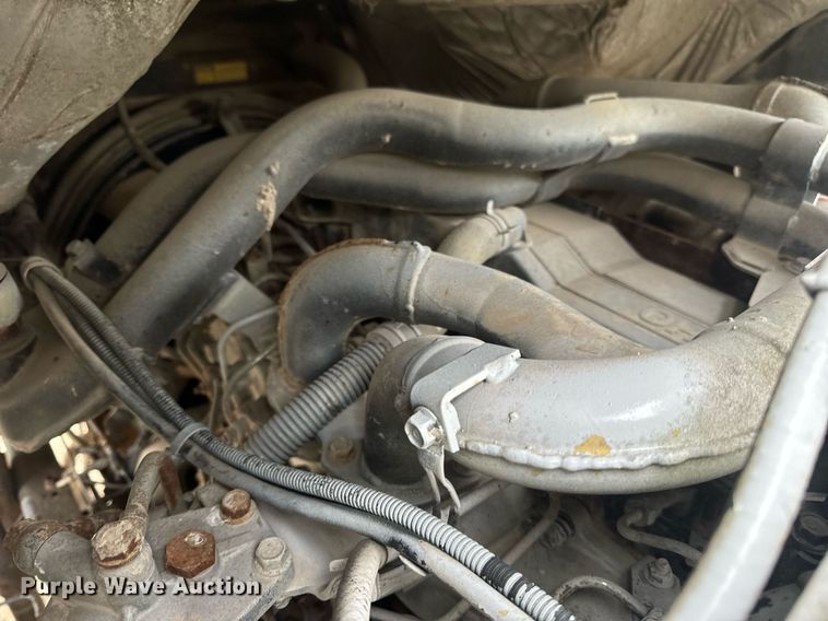 image for item EN5132 1995 Isuzu concrete pump truck