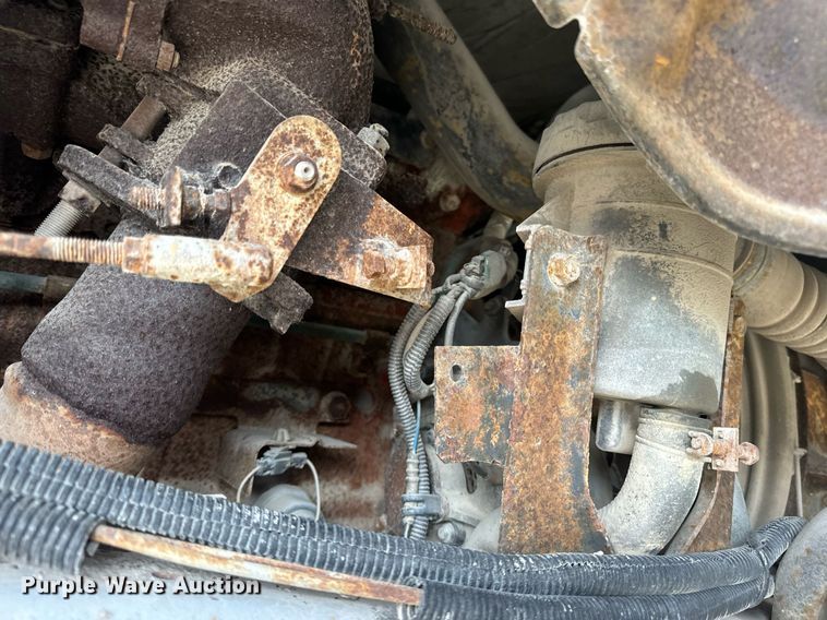 image for item EN5132 1995 Isuzu concrete pump truck