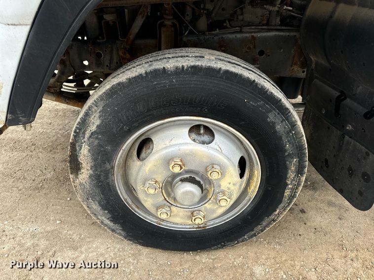 image for item EN5132 1995 Isuzu concrete pump truck