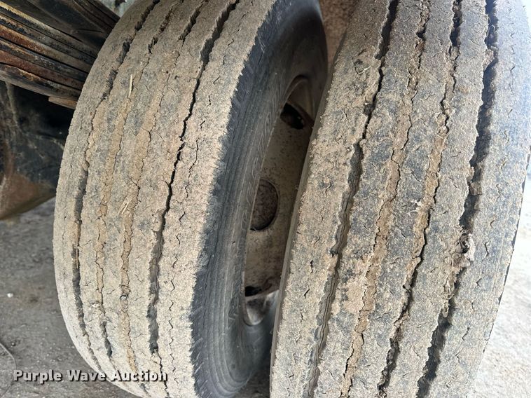 image for item EN5132 1995 Isuzu concrete pump truck