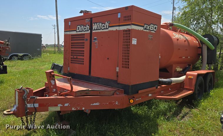 image for item EN8048 2010 Ditch Witch FX60 vacuum excavator